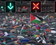 NSW Premier Seeks 'Extraordinary' Powers to Ban Protests After Bondi Attack