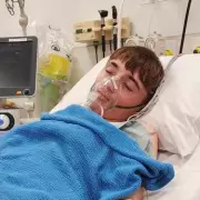 Teen's Lungs Turn Black After 3 Years of Vaping, Leading to Collapse