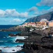 Three dead and three injured after being swept into sea in Tenerife
