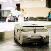 Travel Expert's Vital Luggage Rule: Act Fast at the Carousel