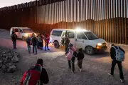 US Border Officials Coerce Unaccompanied Children into Quick Deportation, Document Reveals