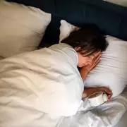 Why You Wake at 4am: Sleep Experts Reveal Hormonal & Habitual Causes