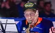 WWII Veteran Silences 17,500 Hockey Fans with Moving US Anthem