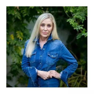 Angie Best, 73, shares emotional update from Swiss hospital bed during mistletoe cancer therapy