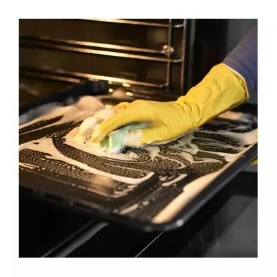 Oven Cleaning Experts Reveal One Simple Heat Method Everyone Agrees On