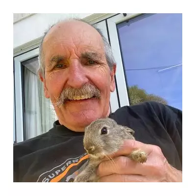 Steam Train Driver, 72, Saved by Dry January After Friends' Alcohol Deaths