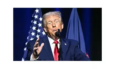 Trump Curses and Flips Off 'Pedo' Heckler at Michigan Rally