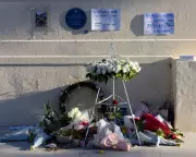 Acts of Kindness and Unity Mark Australia's National Day of Mourning for Bondi Attack Victims