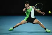 Alcaraz's Genius Switch Flicks On to Dominate De Minaur at Australian Open