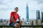 Alex Honnold Attempts Historic Taipei 101 Free Solo Climb Live on Netflix