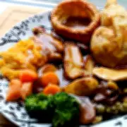 American Mum's First Sunday Roast Sparks Seasoning Debate Among Brits