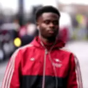 Arsenal's Bukayo Saka Suffers Pre-Match Injury, Replaced by Madueke
