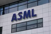 ASML Posts Record €9.6 Billion Profit in 2025 Amid AI Boom, Announces 1,700 Job Cuts