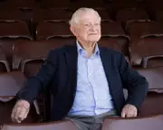 At 97, Neil Harvey, Last Bradman Invincible, Critiques Modern Cricket's 'Decline'