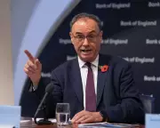 BoE's Bailey Warns Populism Threatens Living Standards, Backs Fed's Powell