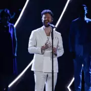 Calum Scott's Cape Town Concert Interrupted by Praying Mantis Stage Invasion