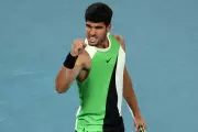 Carlos Alcaraz Powers into Australian Open Semi-Finals with Commanding Victory