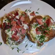 Chef's 3-Ingredient Jacket Potato Topping Is Gourmet & Under £5