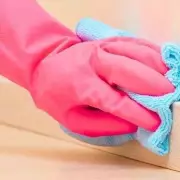 Cleaning Expert's Simple Trick Keeps Skirting Boards Dust-Free for a Month