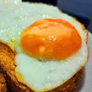 Crispy Fried Eggs: Ditch Olive Oil and Butter for This Superior Alternative