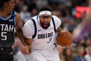 Dallas Mavericks' Anthony Davis Faces Season-Ending Hand Surgery After Injury