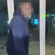 Dine-and-dash diner punches staff and passer-by at Hampshire curry house