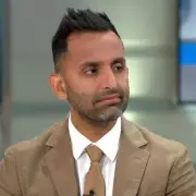 Dr Amir Khan's Two-Word Fix for 'Clicking Knees' – And When to Worry