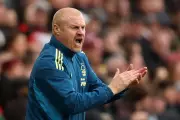 Dyche Demands Towel Ban in Premier League to Stop Match Delays