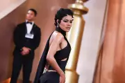 Golden Globes 2026 Red Carpet: Brown Suits & Black Gowns Dominate A-List Arrivals