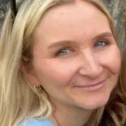 Husband Admits Strangling Wife Who Planned to Leave, Leaving Daughters Orphaned