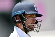 Jamie Smith's 'Brainless' Dismissal Stuns England in Sydney Ashes Test