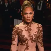 Jennifer Lopez 'Rudeness' Row: Glambot Director Defends Star After Golden Globes Backlash