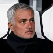 Jose Mourinho Confronted by 200 Angry Benfica Ultras at Training Ground