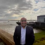 Labour MPs Walk 4.5km on Blue Monday to Tackle Men's Suicide Crisis