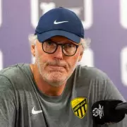 Laurent Blanc Reveals 2014 Man Utd Approach as Manager Hunt Intensifies