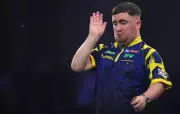 Luke Littler Swats Away Wasp During World Darts Championship Final