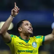 Man Utd Eye Ex-Barcelona Prodigy Vitor Roque Amid £34.7m 'Ambush' Bid for French Starlet