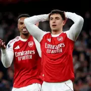 Manchester United feast on Arsenal's title anxiety in dramatic Emirates defeat