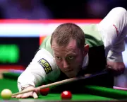Mark Allen Battles Food Poisoning to Reach Masters Quarter-Finals