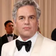 Mark Ruffalo Slams Trump & ICE at Golden Globes Over 'Murder' of Renee Good