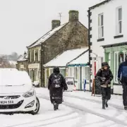 Met Office Issues 24-Hour Snow Warnings for 27 UK Areas, Urges Emergency Kit