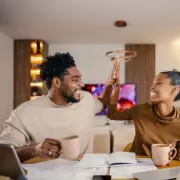Moneybox Expert Urges Monthly 'Financial Date Night' to Transform Household Finances