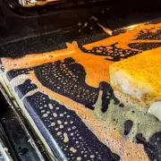 Oven Glass Grease Melts in 5 Minutes Using 1 Natural Kitchen Ingredient