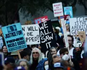 Political Pressure Mounts for Full Investigation into Minneapolis ICE Shooting