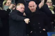 Premier League Weekend Preview: Scholes Stands Firm, Shock Transfers Loom