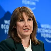 Reeves Dismisses Labour Leadership Challenge as 'Stupid Idea' at Davos Summit