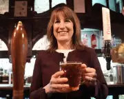 Reeves Faces Autumn Budget Pressure as Business Rates Row Escalates