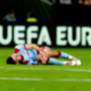 Robin van Persie 'Heartbroken' as Son Shaqueel Suffers Serious Knee Injury