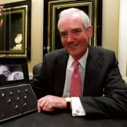 Royal Jeweller David Thomas Dies Aged 83, Remembered for Bonds with Queen and Diana