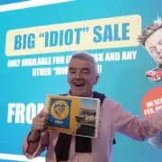 Ryanair Chief O'Leary Dismisses Musk Takeover Bid, Brands Social Media 'Cesspit'